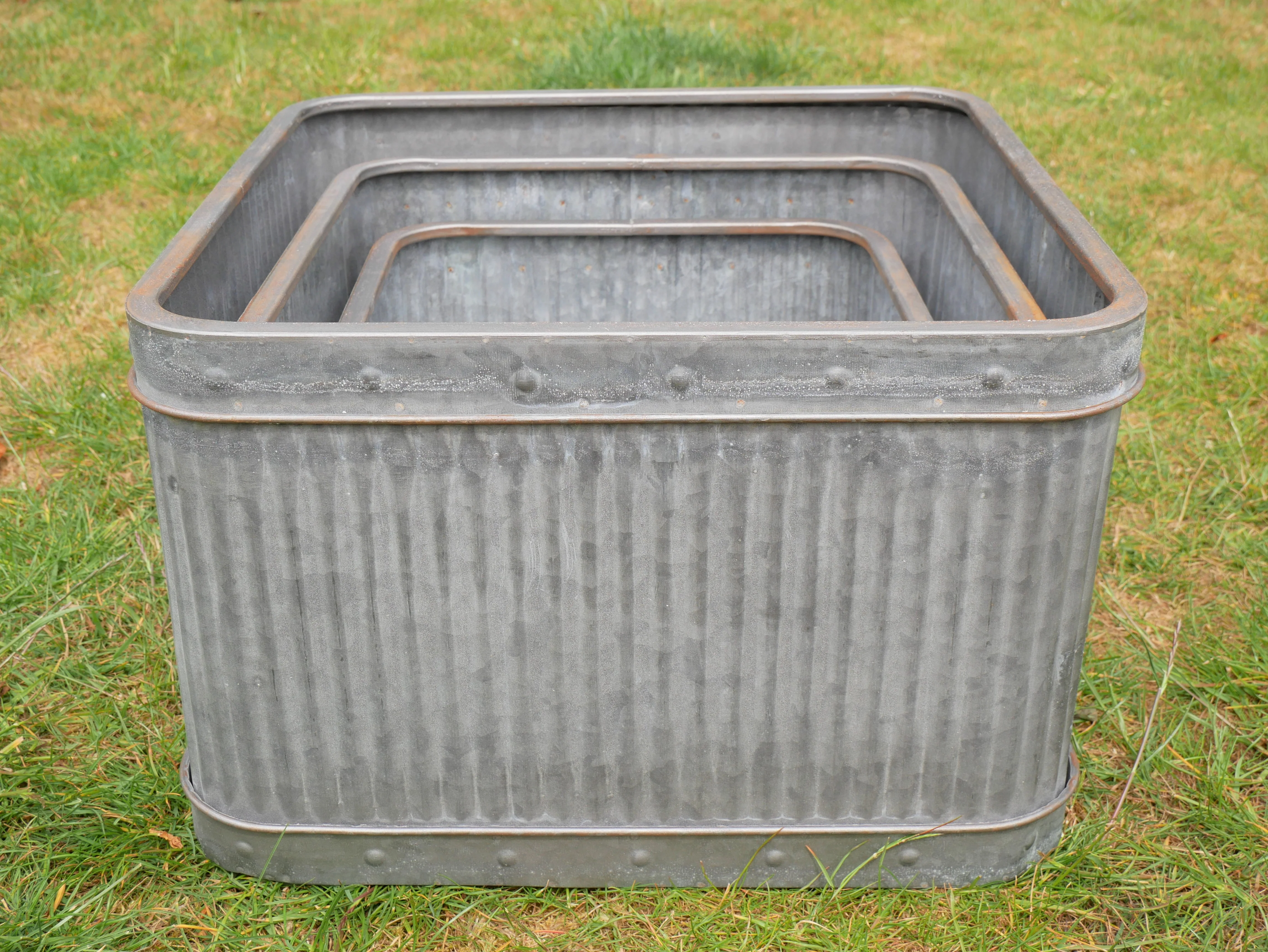 Set Of 3 Square Tubs - Image 4